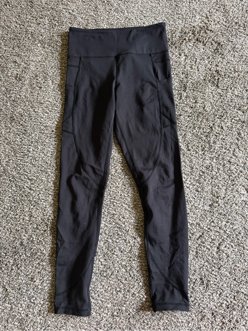 High-Waist Black Active Leggings with Side Pockets